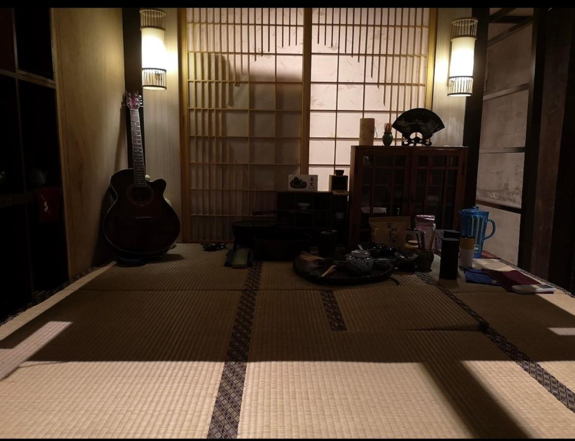 台甕茶室青年旅館 Tai-Wong Tatami Room Hostel Tainan Dış mekan fotoğraf