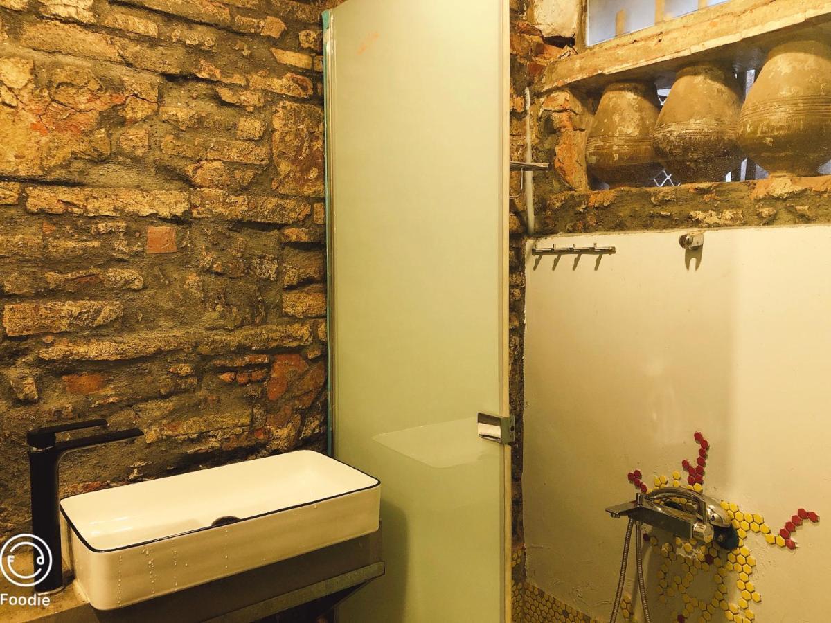 台甕茶室青年旅館 Tai-Wong Tatami Room Hostel Tainan Dış mekan fotoğraf